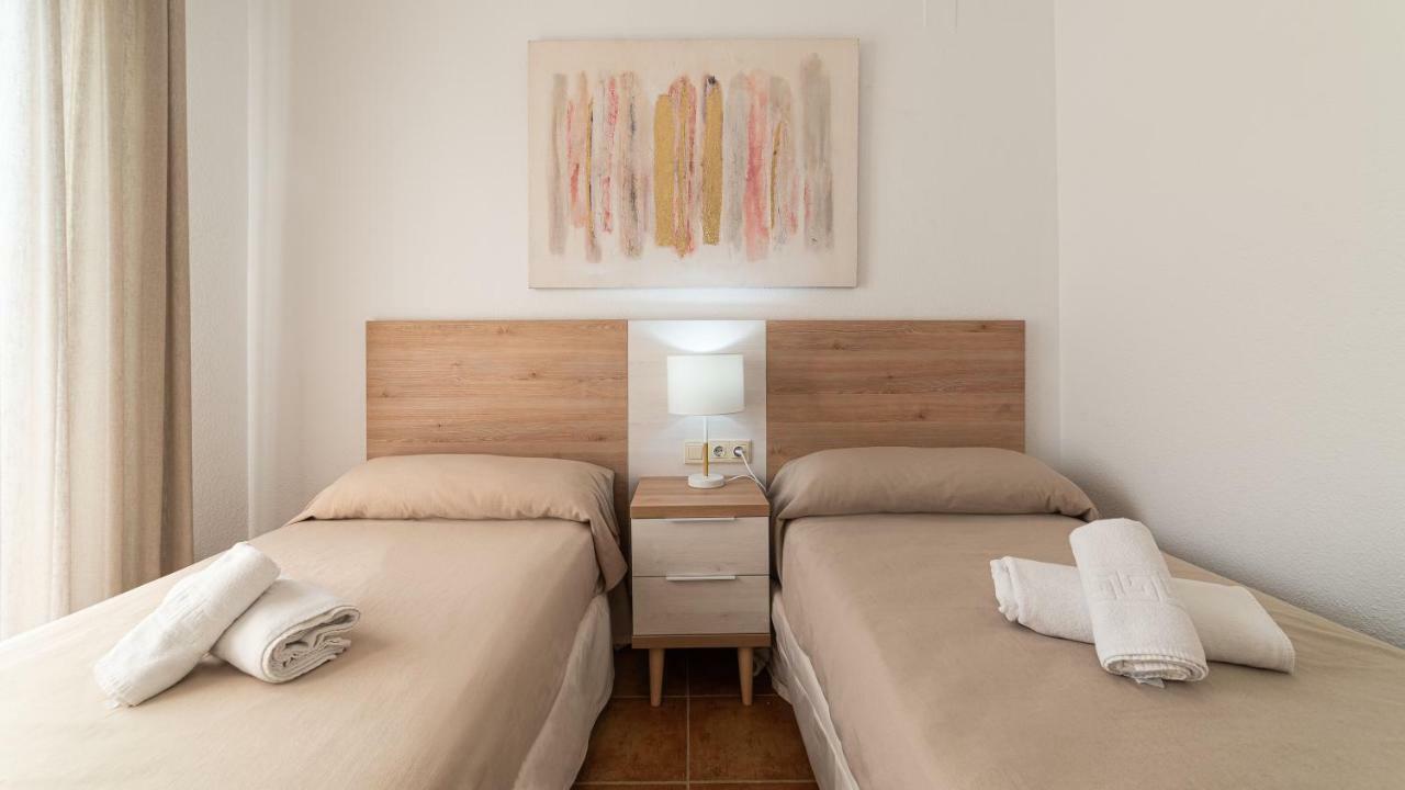 Apartamentos Costaluz Las Dunas Исла-Канела Экстерьер фото